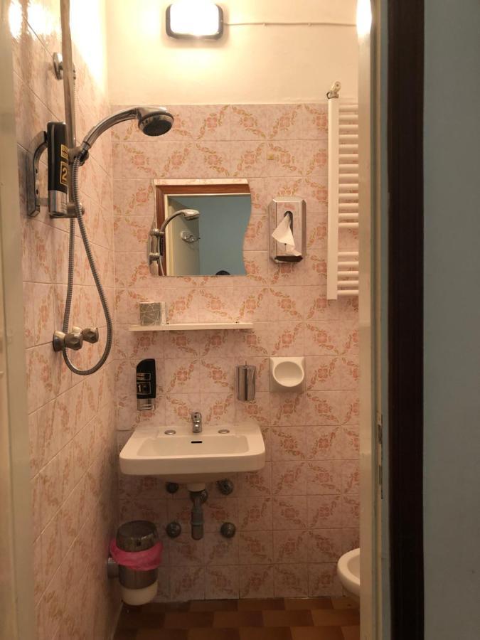 Hotel Criss リミニ エクステリア 写真